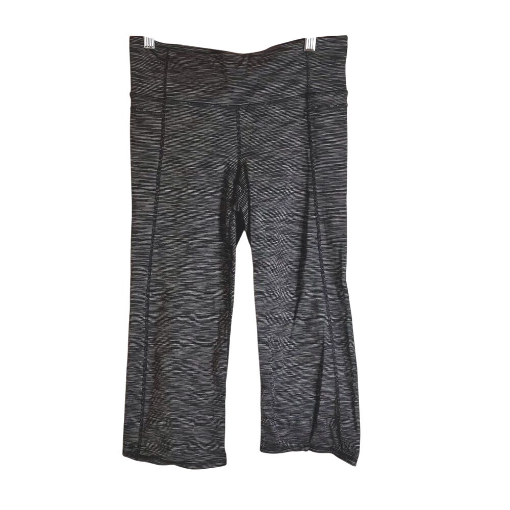 Athleta Energy Power Up Gray Black Cropped Legging,Size Med.Excellent Condition.